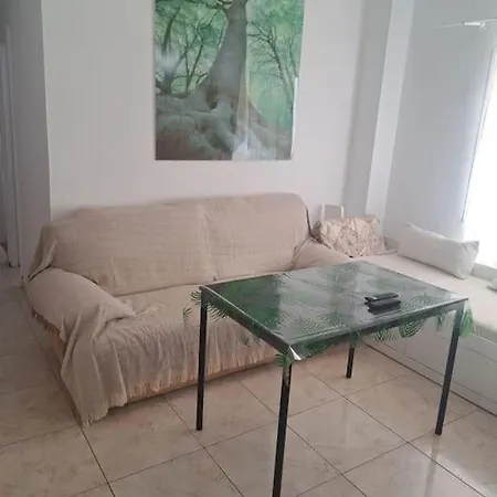 Centrico Apartamento De 3 *